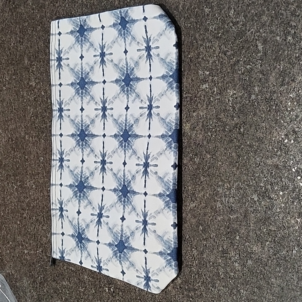 Thirtyone Zipper Pouch- Indigo Burst